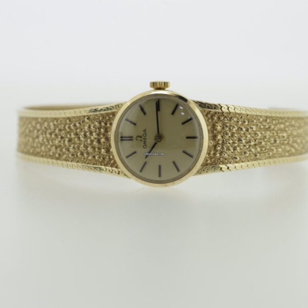 Omega Vintage 9ct Gold Manual Wind Ladies Watch
