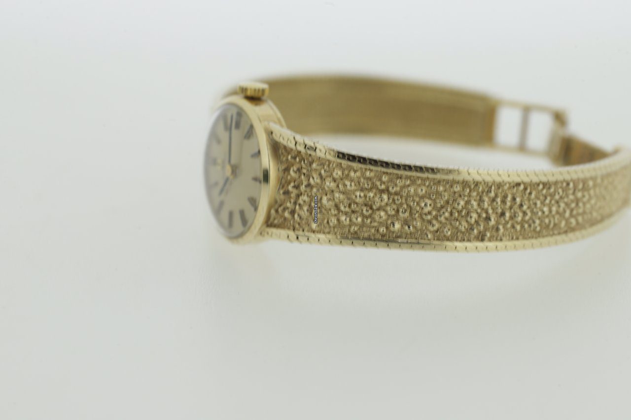 Omega Vintage 9ct Gold Manual Wind Ladies Watch