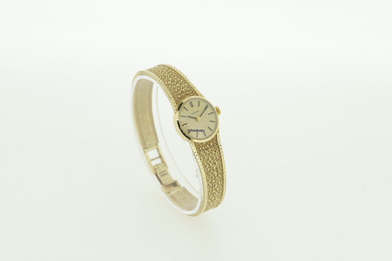 Omega Vintage 9ct Gold Manual Wind Ladies Watch