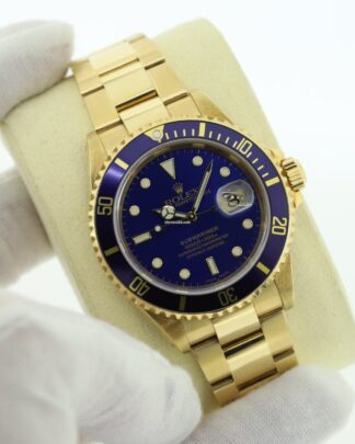 Rolex Submariner Date Yellow Gold 16618 Watch