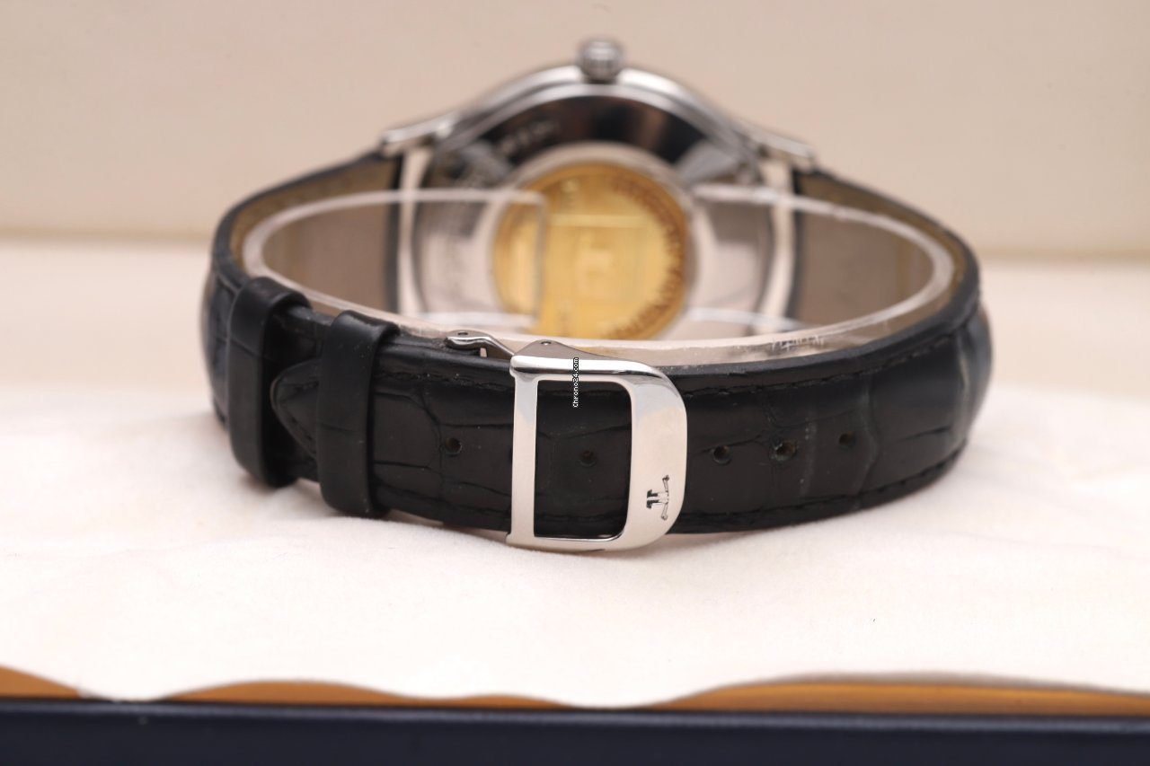 23410573-6810s9fumup86b4ttt4n4r2a-ExtraLarge Jaeger Le Coultre Master Control 140.8.89 Automatic Watch
