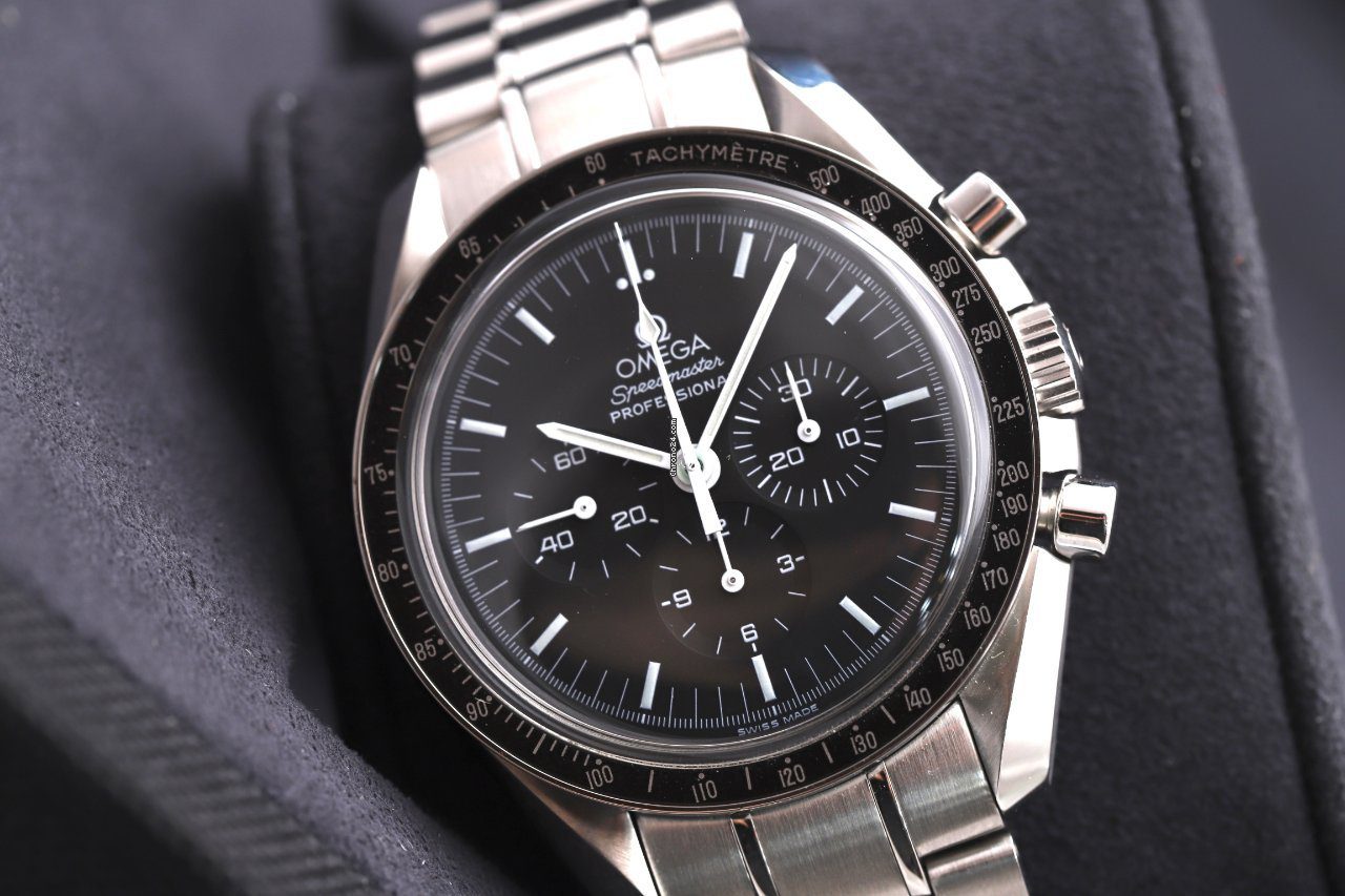 OMEGA Speedmaster Professional Moonwatch Manual Wind Watch 3570.50.00 2015