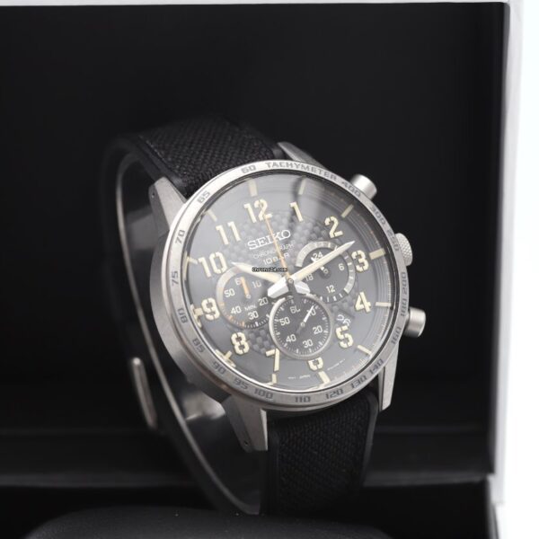 Seiko Neo Sports Chronograph Quartz Watch 8T63-00P0