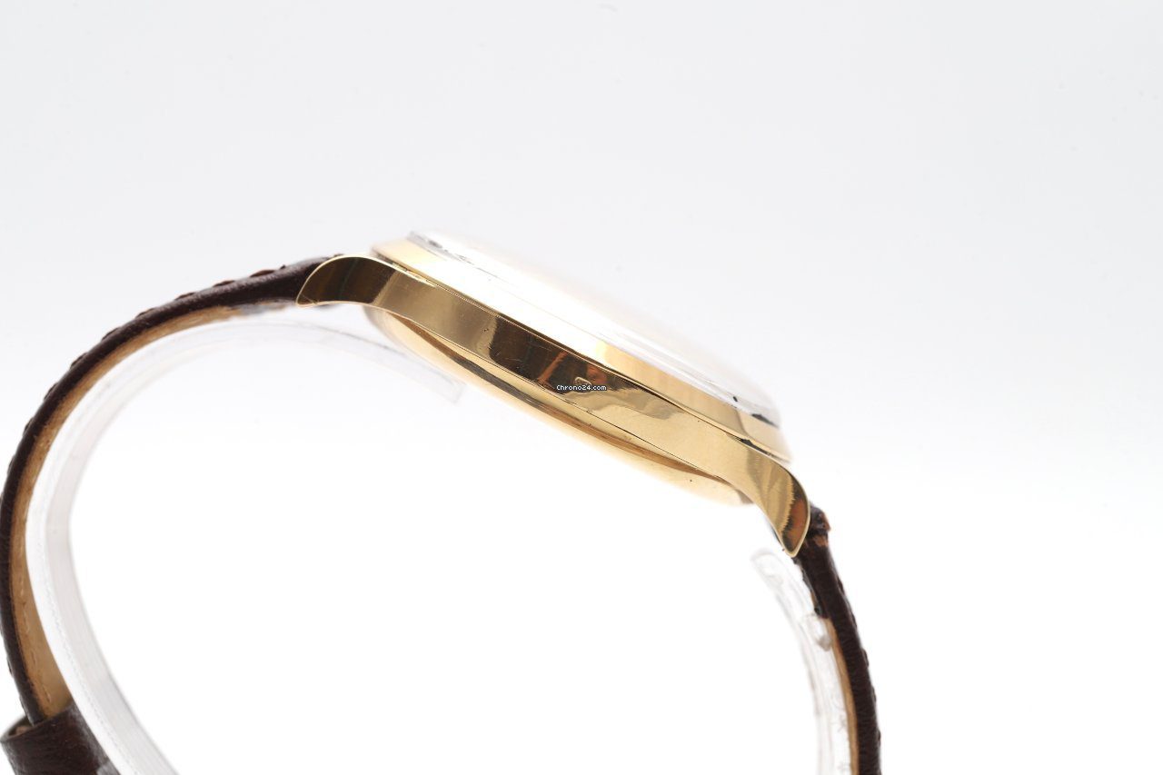 Eberhard & Co Extra-fort Chronograph 18K Yellow Gold Manual Wind Watch 1602-156