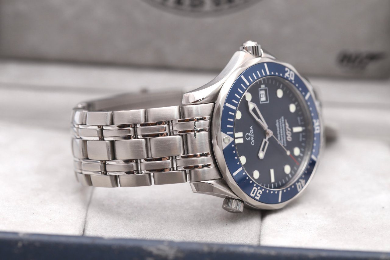 OMEGA Seamaster 40 Years of James Bond 007 Limited Edition Automatic Watch