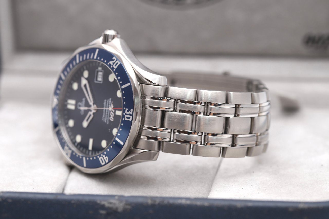 OMEGA Seamaster 40 Years of James Bond 007 Limited Edition Automatic Watch