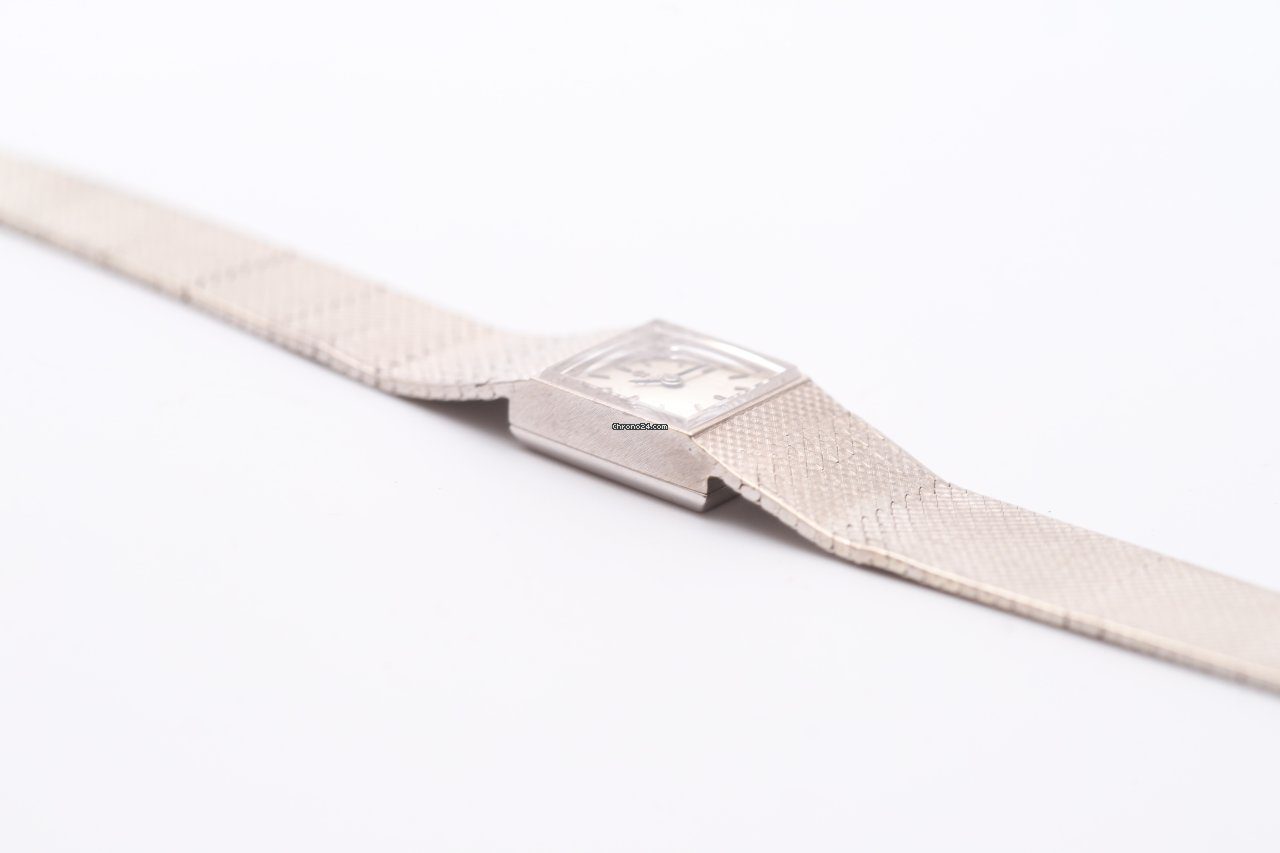 OMEGA Vintage 18K White Gold Manual Wind 1970s Watch