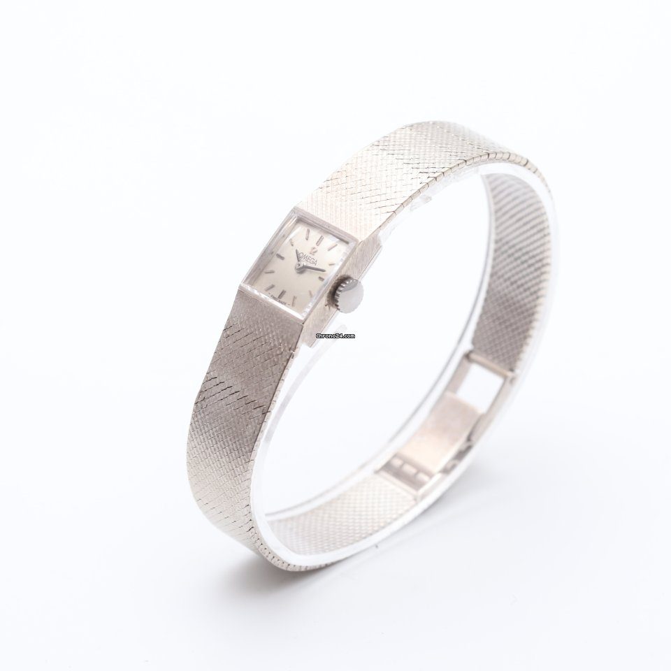 OMEGA Vintage 18K White Gold Manual Wind 1970s Watch