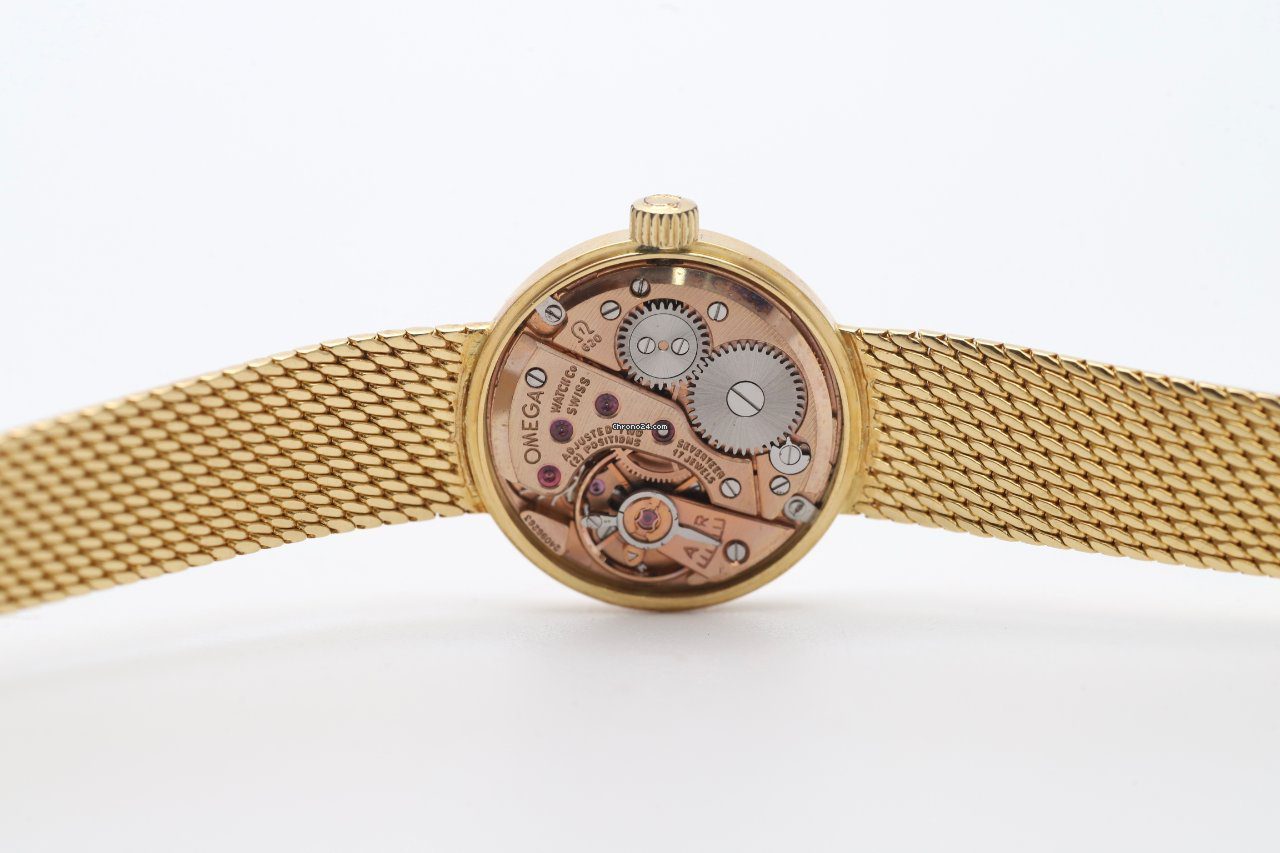 OMEGA Vintage 18K Yellow Gold 1970s Manual Wind Ladies Watch