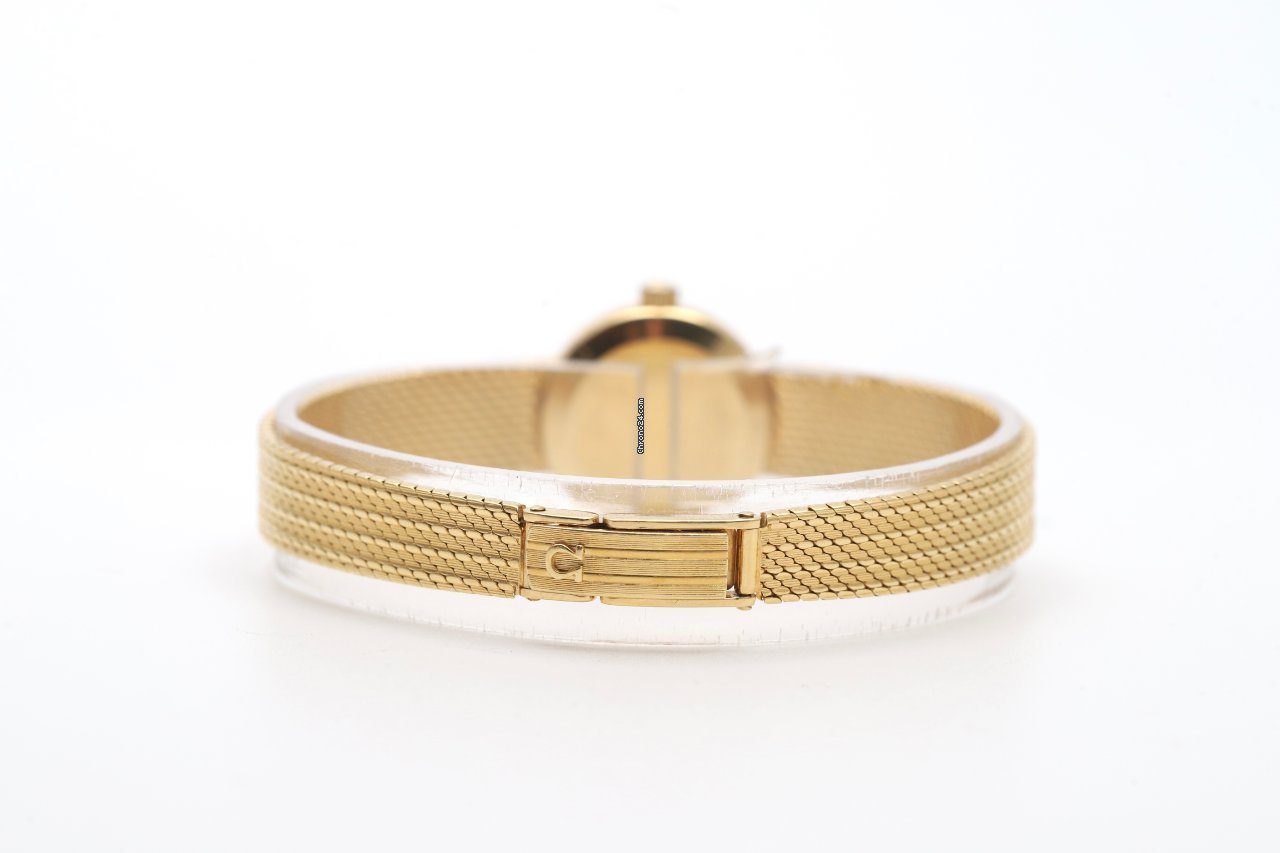 OMEGA Vintage 18K Yellow Gold 1970s Manual Wind Ladies Watch