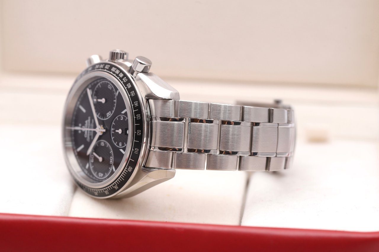 23843342-6evsnbjdd1vwdk20w841fgxb-ExtraLarge OMEGA Speedmaster Racing Chronograph Automatic Watch