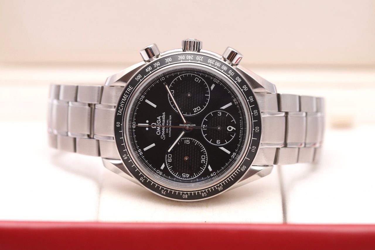 23843342-8ymg2gtq6v6lnkcvnm7g7j6u-ExtraLarge OMEGA Speedmaster Racing Chronograph Automatic Watch