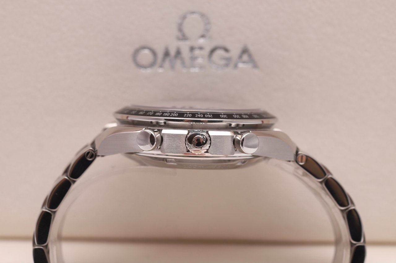 23843342-gqrlbsited0yi97if1u2ps5q-ExtraLarge OMEGA Speedmaster Racing Chronograph Automatic Watch