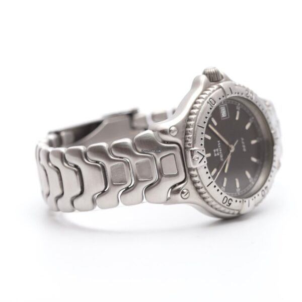 Zenith Defy Vintage Quartz Watch 02.2002