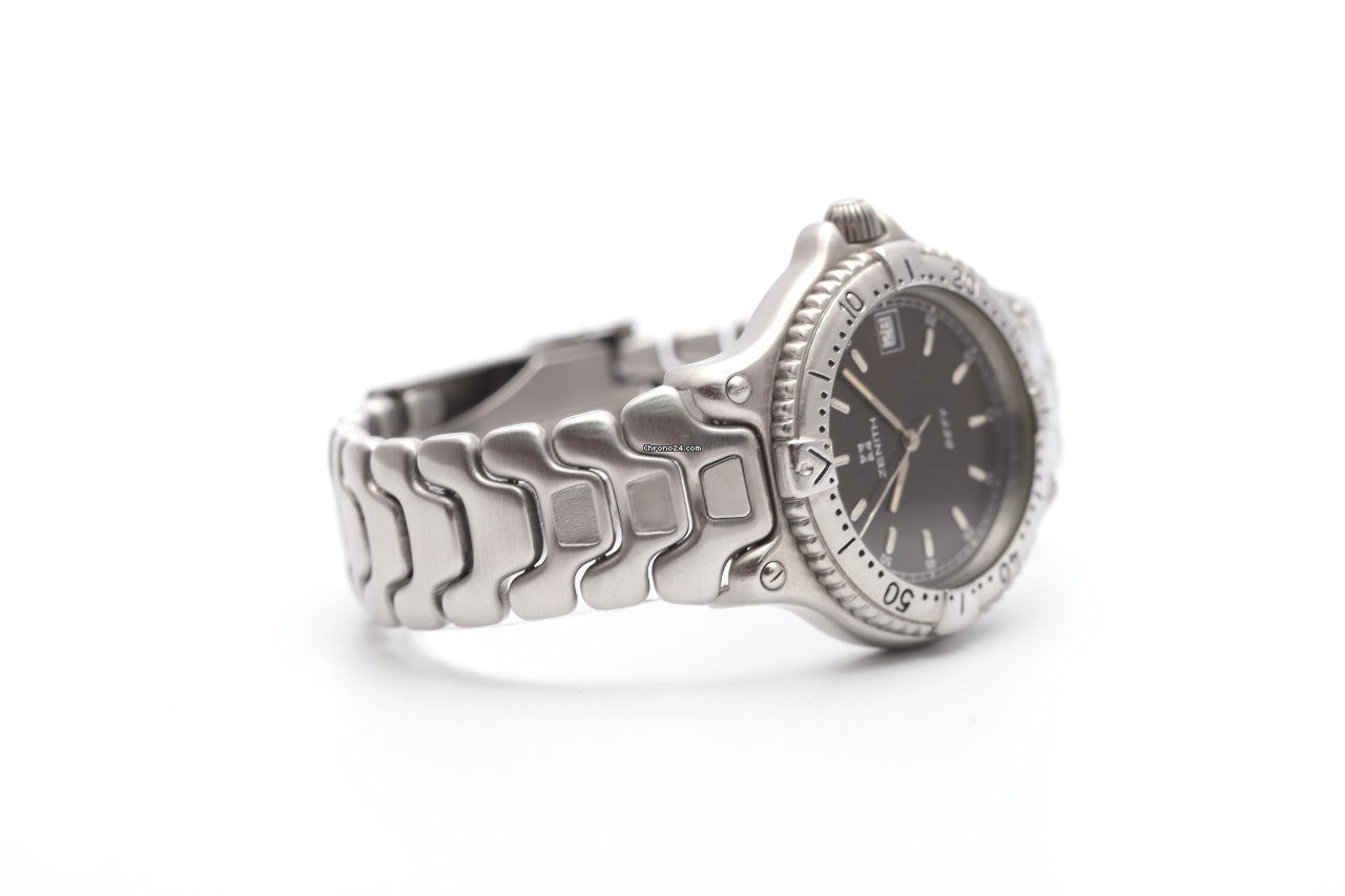 Zenith Defy Vintage Quartz Watch 02.2002