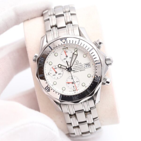 OMEGA Seamaster White Dial Chronograph 2006 Automatic Watch 2598.20.00