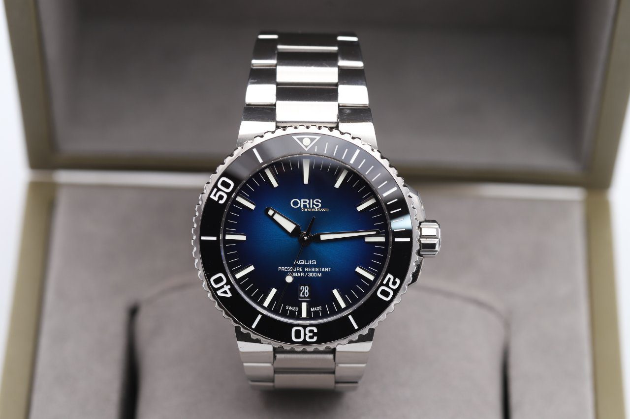ORIS Aquis Date Clipperton Limited Edition 0047/2000 Automatic Watch