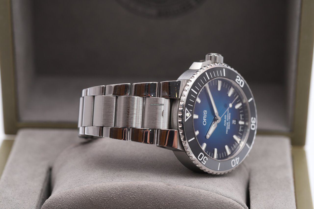 ORIS Aquis Date Clipperton Limited Edition 0047/2000 Automatic Watch