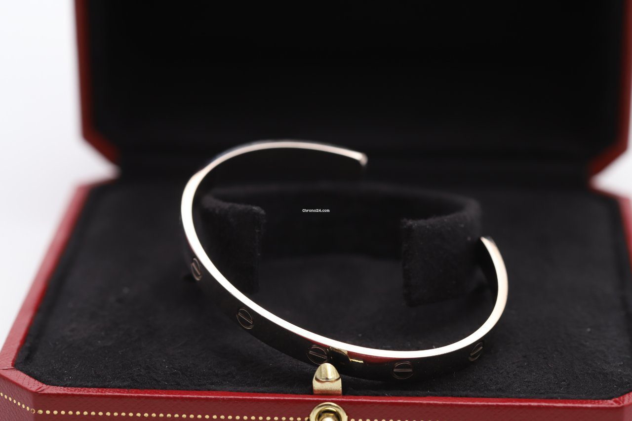 23974452-n4tq6c9qrq5hwbp4fumfiy4r-ExtraLarge Cartier 18K White Gold Love Bangle