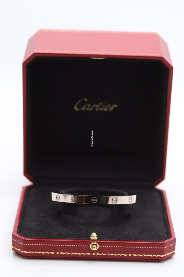 23974452-qbe7t17tbuz7o1ku85oyjof4-ExtraLarge Cartier 18K White Gold Love Bangle