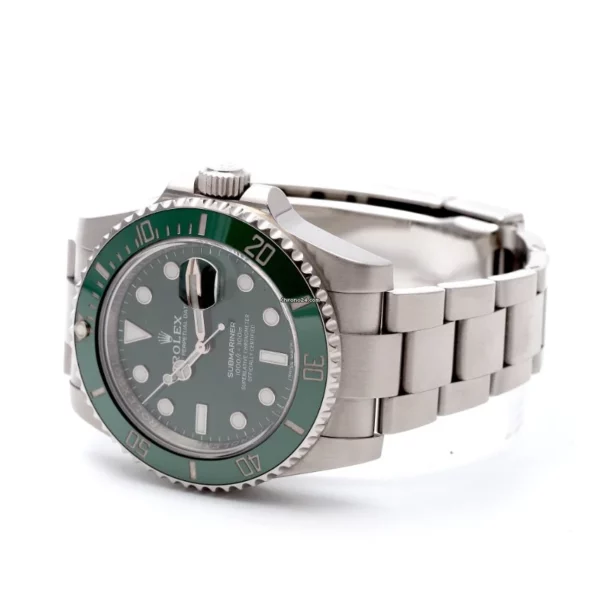 Rolex Submariner 116610LV Green Hulk 2016 Box/Papers Good Condition