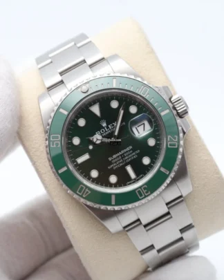 Rolex Submariner 116610LV Green Hulk 2016 Box/Papers Good Condition