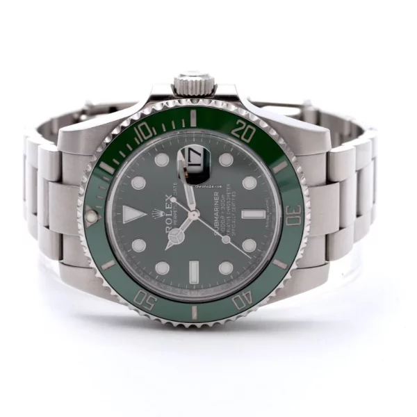 Rolex Submariner 116610LV Green Hulk 2016 Box/Papers Good Condition