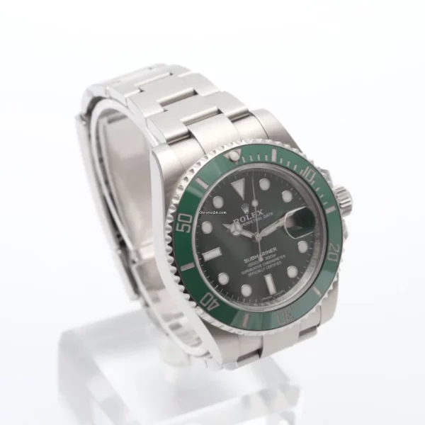 Rolex Submariner 116610LV Green Hulk 2016 Box/Papers Good Condition