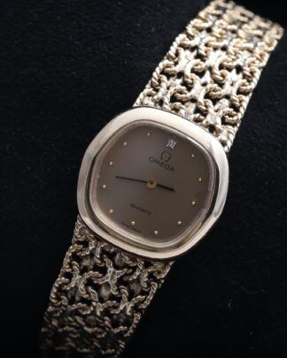 Omega De Ville 591.8881 9ct Yellow Gold 22mm Quartz Diamond Set 12 Women's Watch