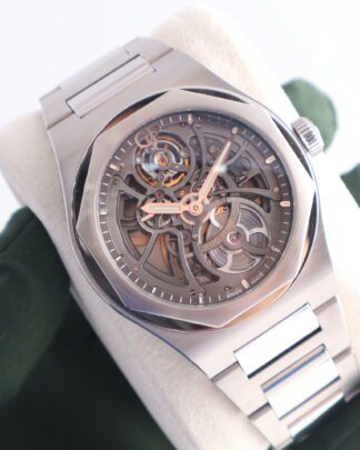 Girard-Perregaux Laureato Skeleton 81015-11-001-11A 42mm Men's Watch