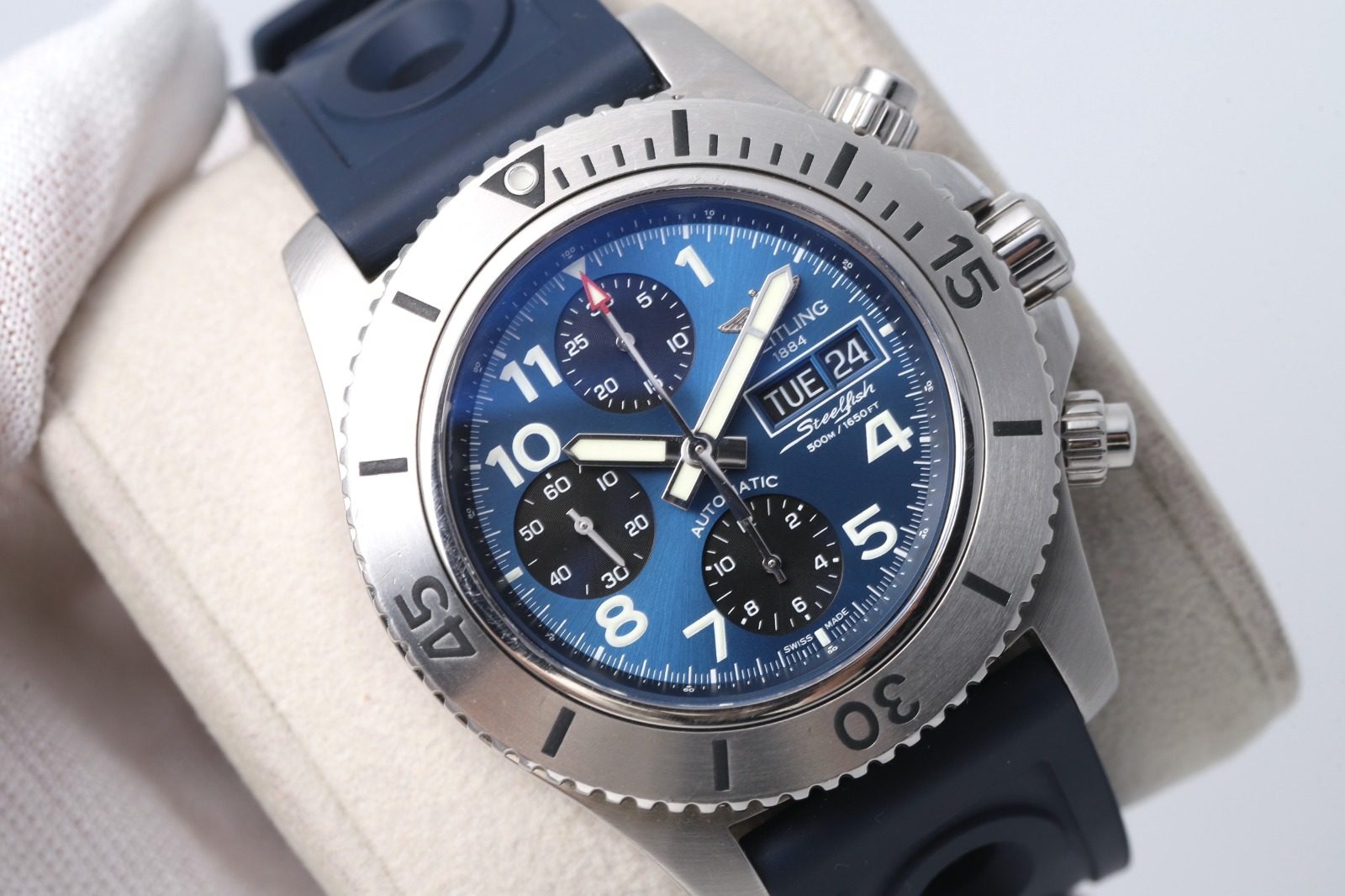 351e6cd5-ff17-45cb-b949-e71fd208f5bd