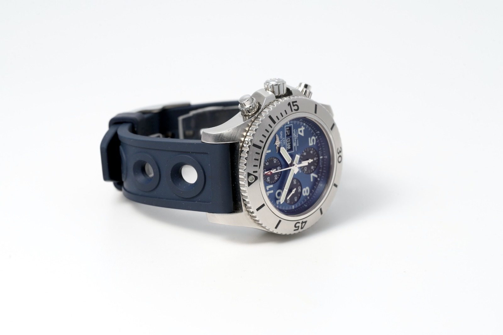 aa0ca70c-6e0c-48f9-bc76-dd799a3f807a