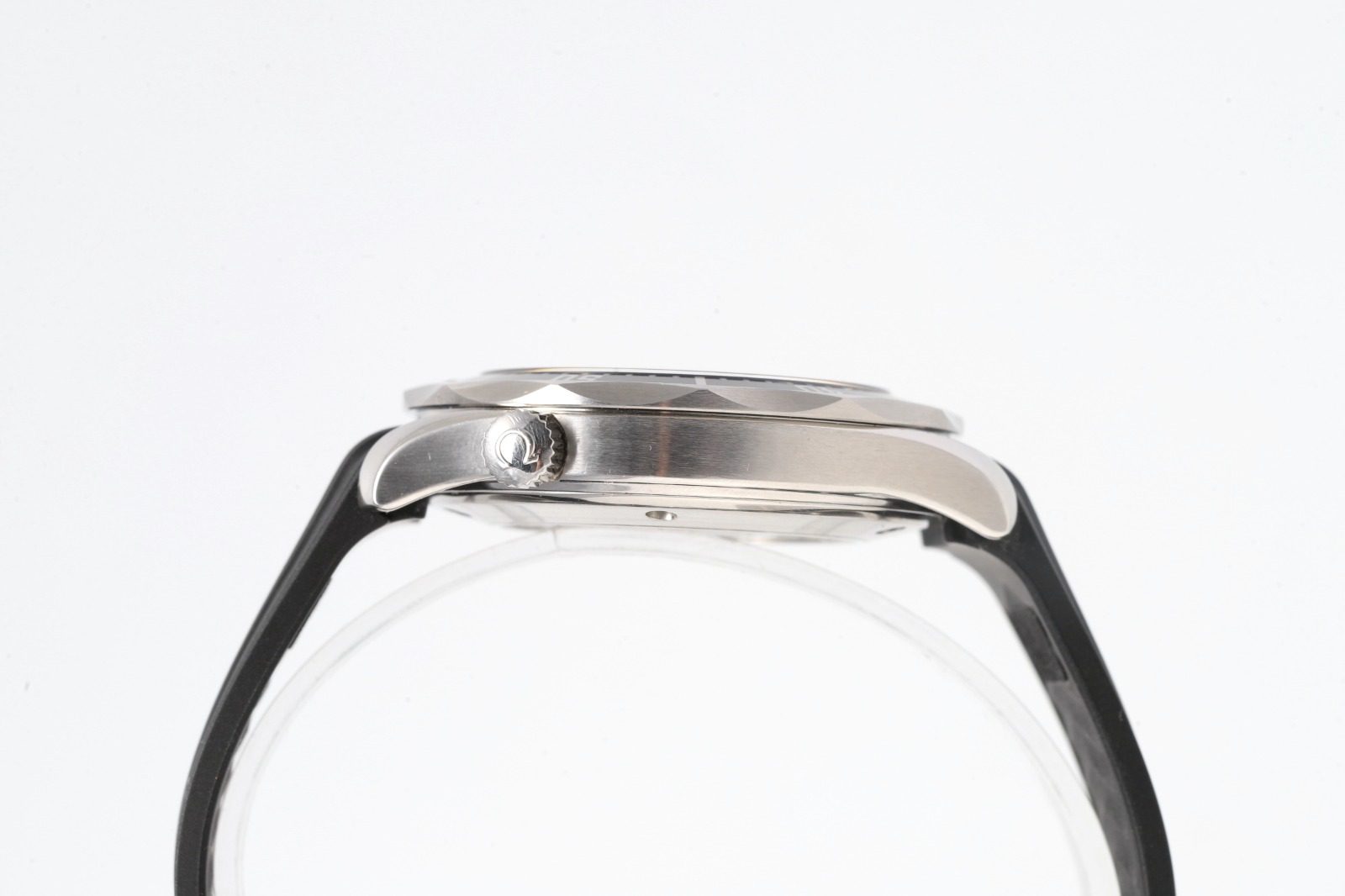 27a6f62d-78cc-42c6-8694-9aab3bf12df8