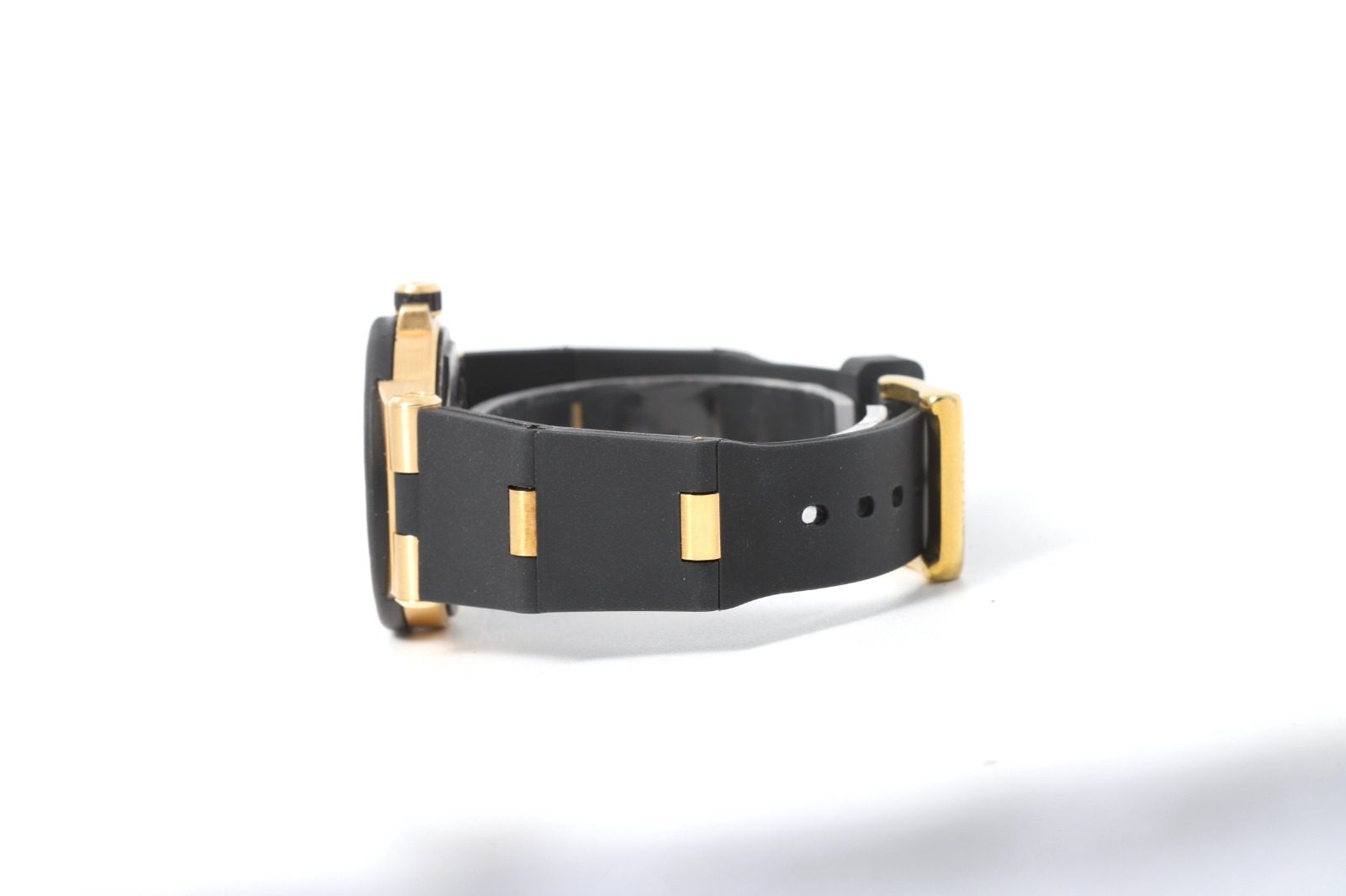 8dd3fd4e-1fd9-48ce-8677-d244a328a34a