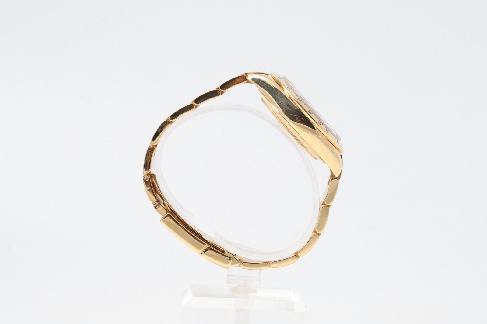 fec49fe4-134b-4ac0-bfb9-2bddf34304e2