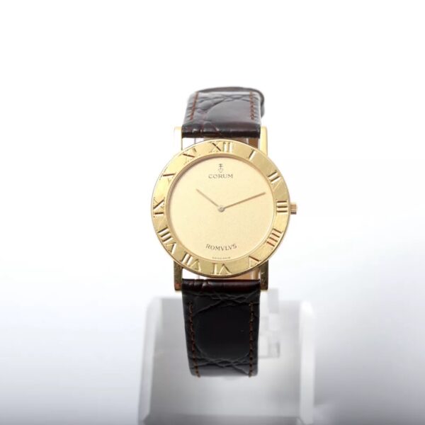 Corum Romvlvs/ Romulus 50.501.56 Quartz 18ct Gold 33mm Men's Watch
