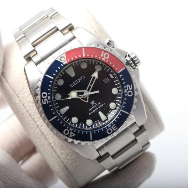 Seiko Kinetic Diver 5M82-0AF0 Stainless Steel Red & Blue Bezel