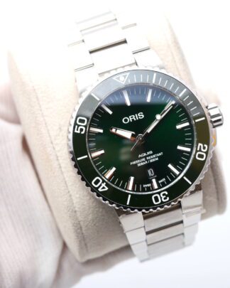 Oris Aquis Date 0173377304157 Green 43.5mm Steel Automatic Men's Watch UNWORN